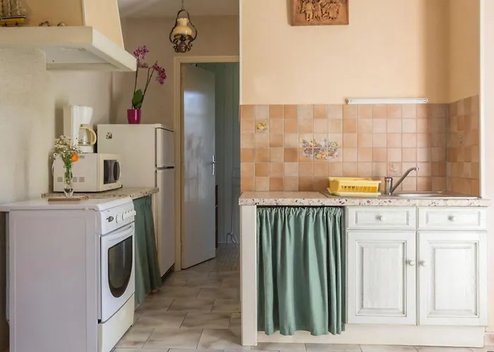 Hébergement de vacances Rouans, 2 Pièces, 4 Personnes - Fr-1-306-830 *